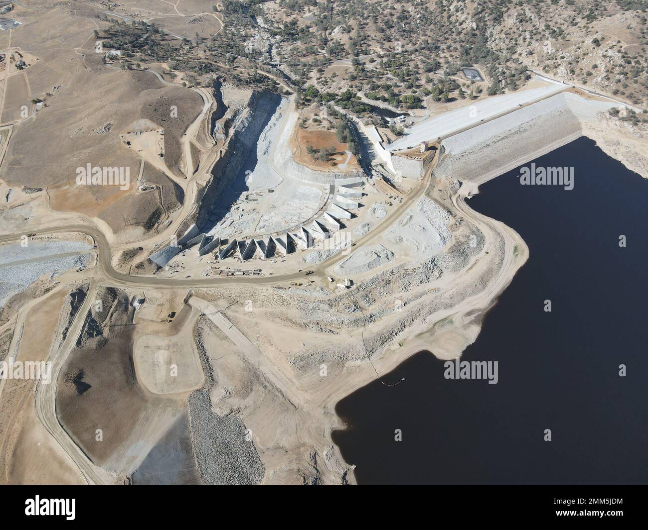 an-aerial-view-of-the-labyrinth-weir-emergency-spillway-service