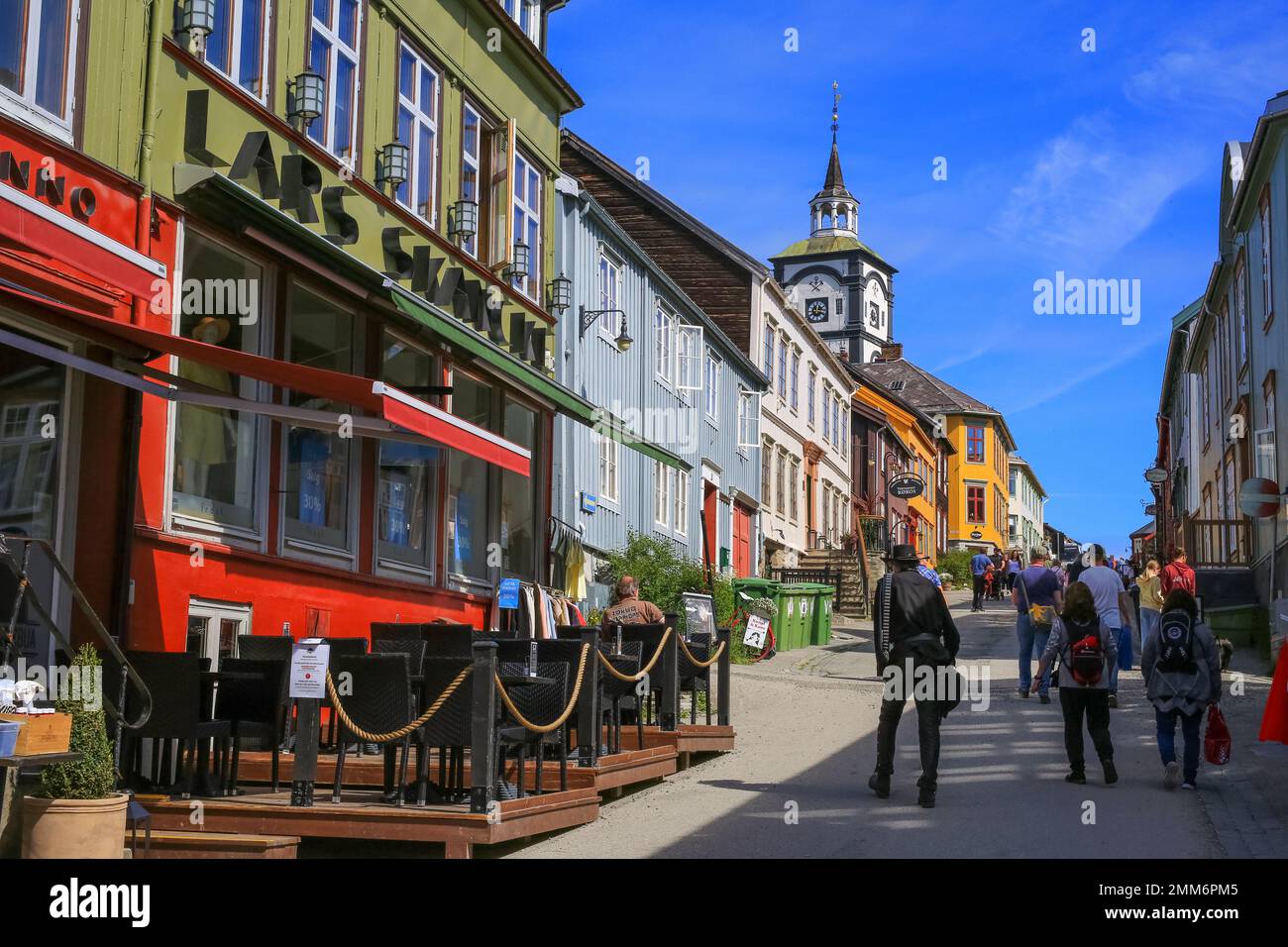 Roeros, Norway 07/29/2022 : Street in the historical downtown in the ...