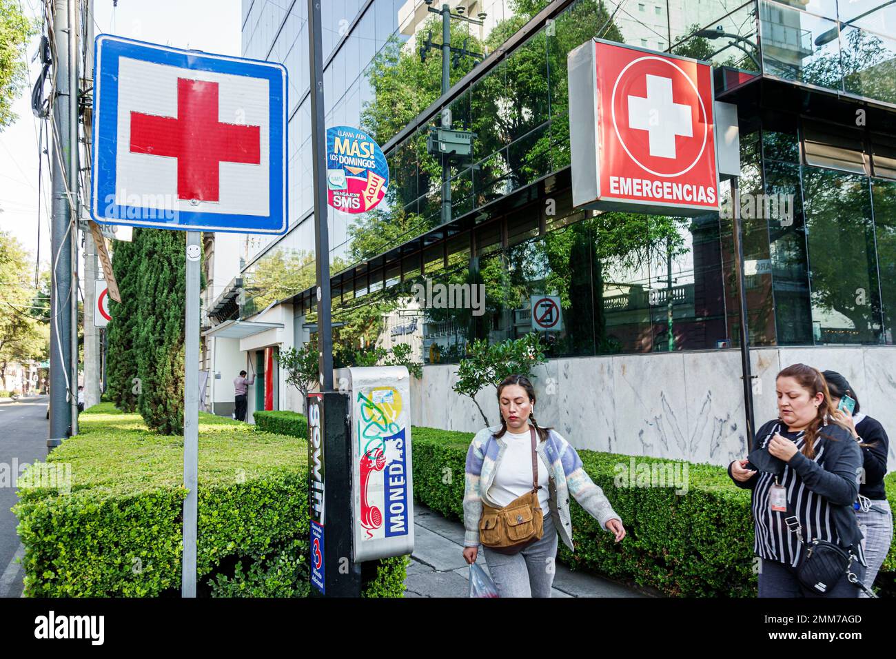 Mexico City,hospital emergency emergencies,woman women lady female