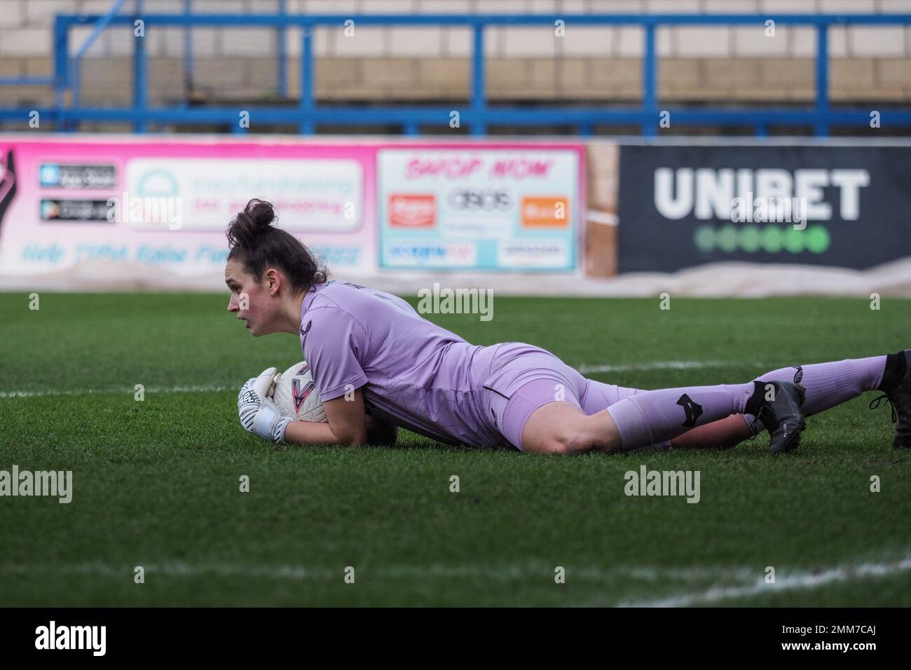 Telford, UK. 29th Jan, 2023. Telford, England, January 29th 2023: Goalkeeper Shan Turner (1 Wolverhampton Wanderers) keeps ahold of the ball during the Womens FA Cup game between Wolverhampton Wanderers and West Ham United at New Bucks Head in Telford, England (Natalie Mincher/SPP) Credit: SPP Sport Press Photo. /Alamy Live News Stock Photo