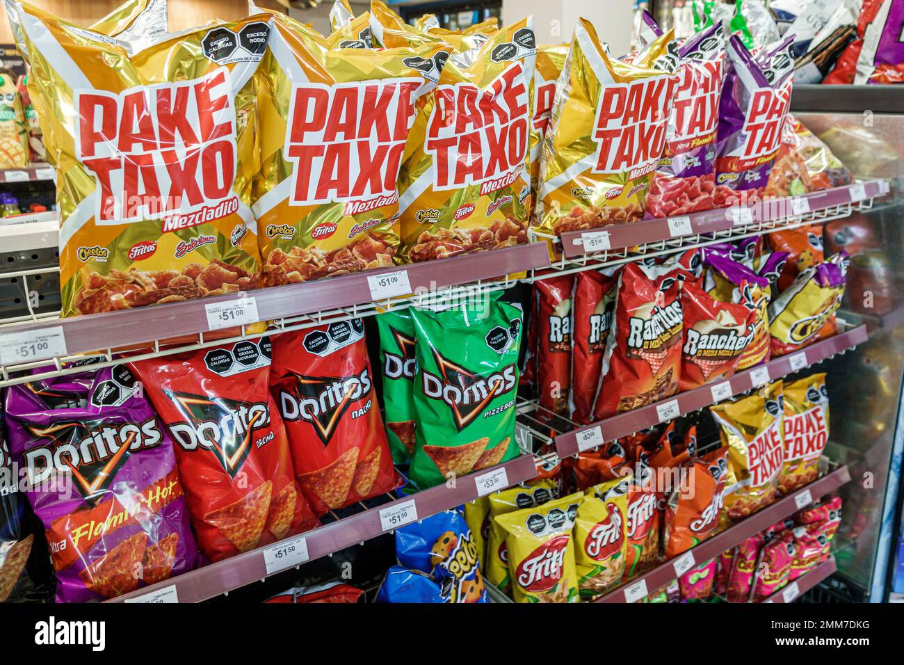 Mexico City,Avenida Paseo de la Reforma,Oxxo chips snacks snack junk