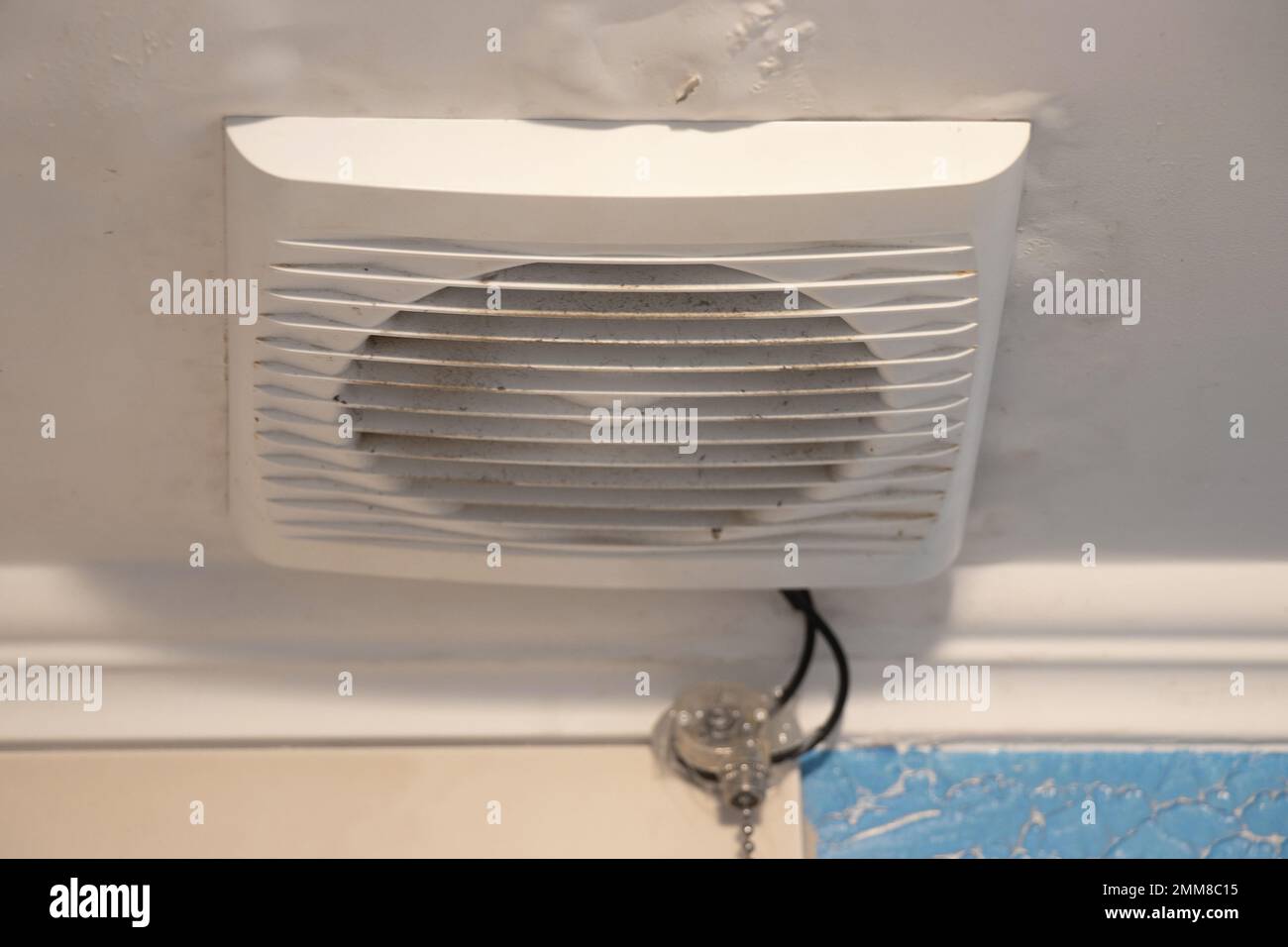 Bathroom ventilation window hires stock photography and images Alamy