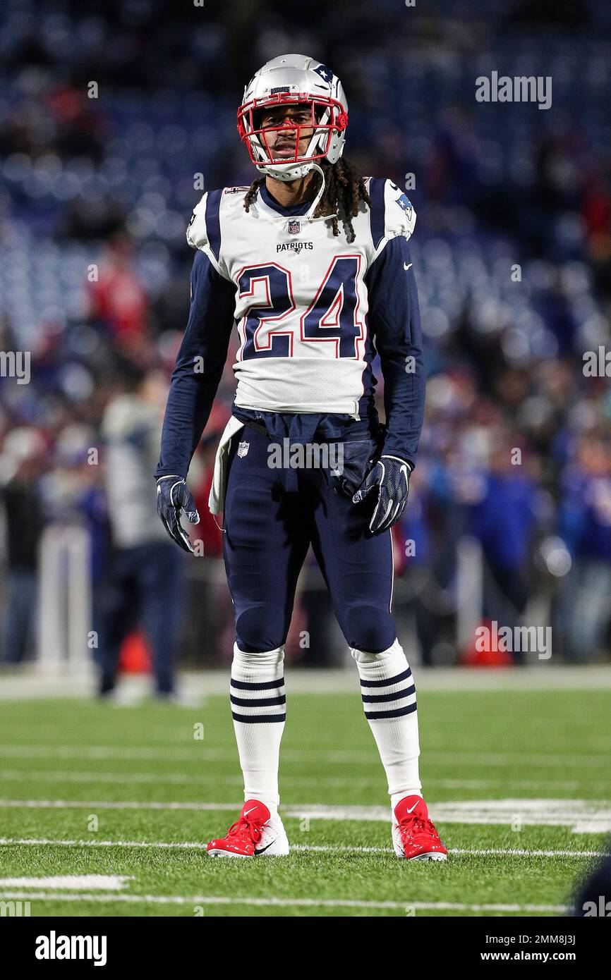 New England Patriots cornerback Stephon Gilmore (24) warms up before Monday  Night Football against the Buffalo Bills, October 29, 2018, in Orchard  Park, NY. (AP Photo/Chris Cecere Stock Photo - Alamy