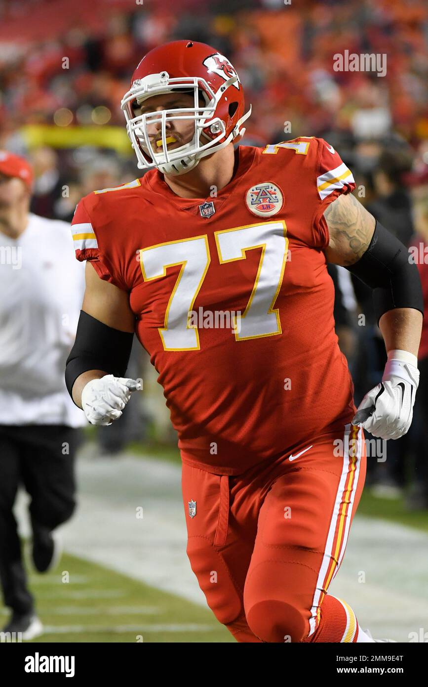 Kansas City Chiefs offensive tackle Andrew Wylie (77) during warm