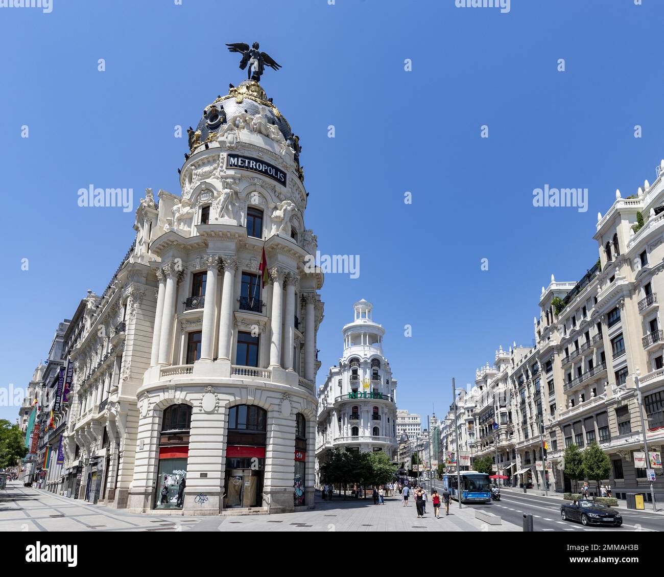 Metropolis House, Edificio Metropolis, Neo-Romanesque, Intersection of Calle de Alcala and Gran Via, Madrid, Capital, Spain Stock Photo