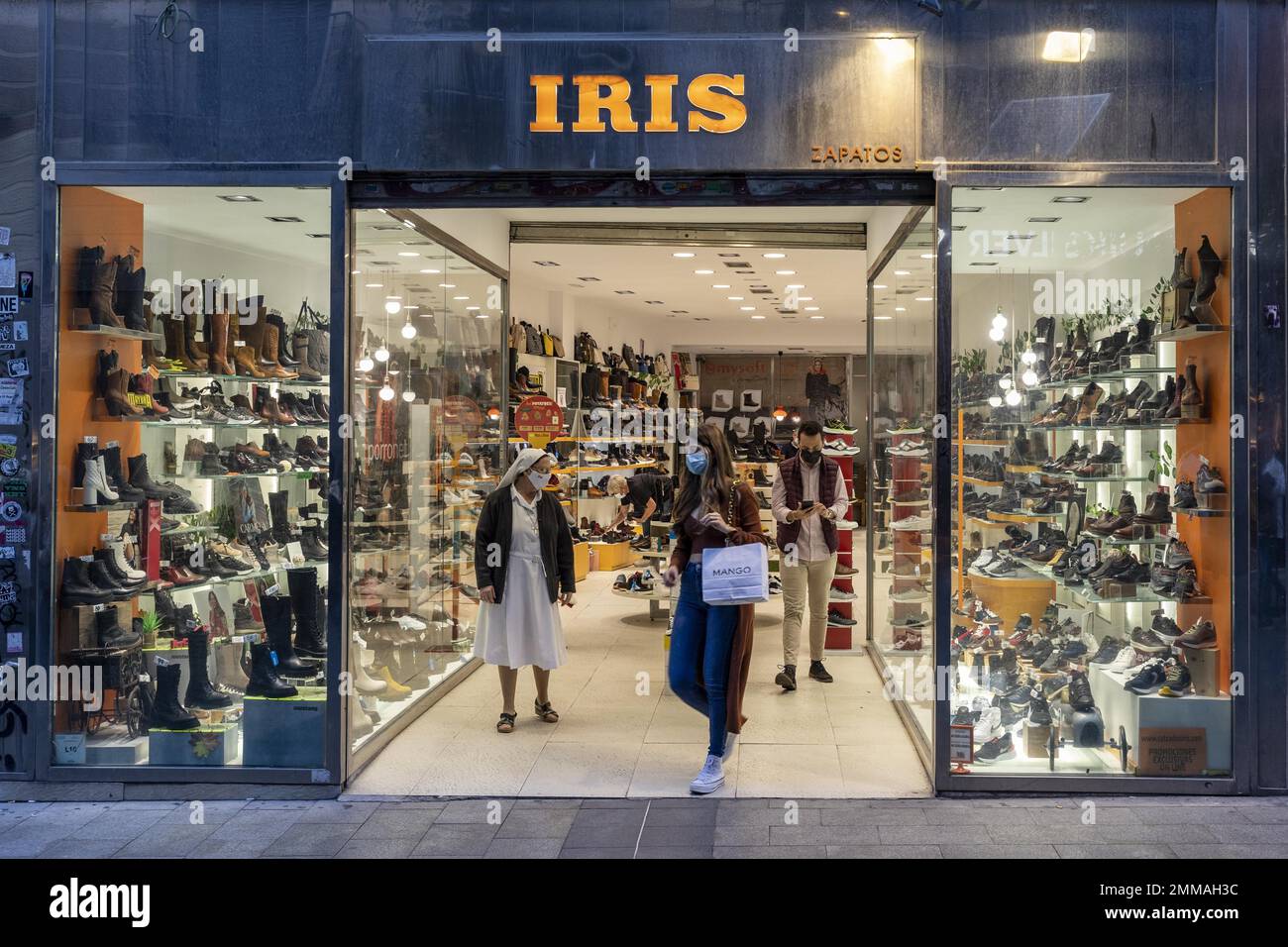Spain madrid shoe shop hi-res stock photography and images - Alamy