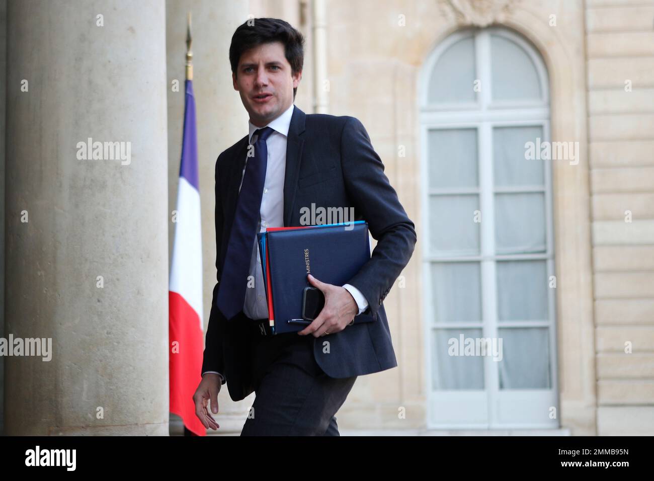 Minister Reassures French Expert Consensus: What the Street Is Watching
