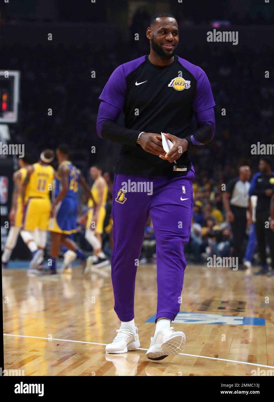 Lebron shoes 2018 outlet lakers