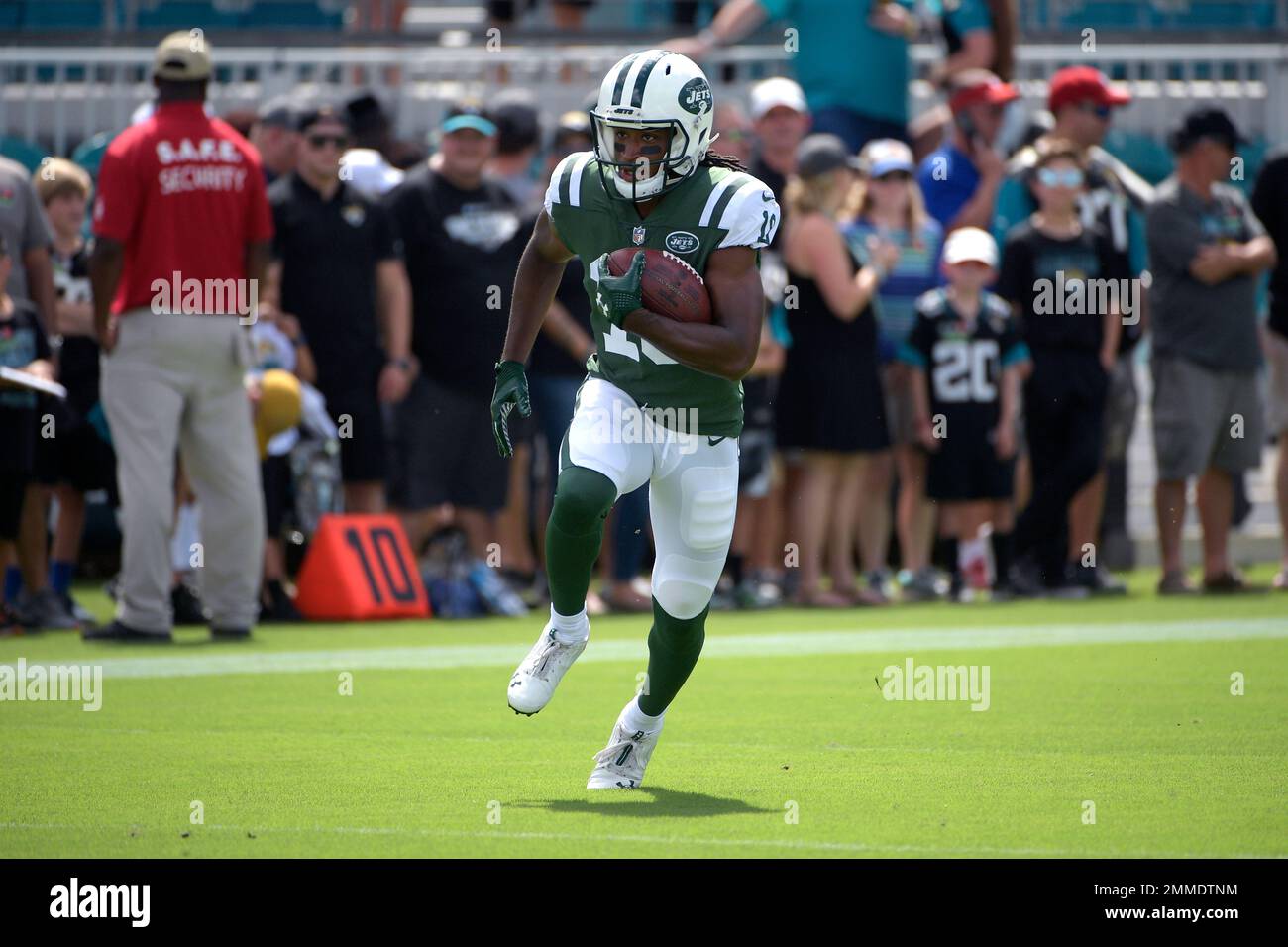 New York Jets: Andre Roberts needs to start at wide receiver