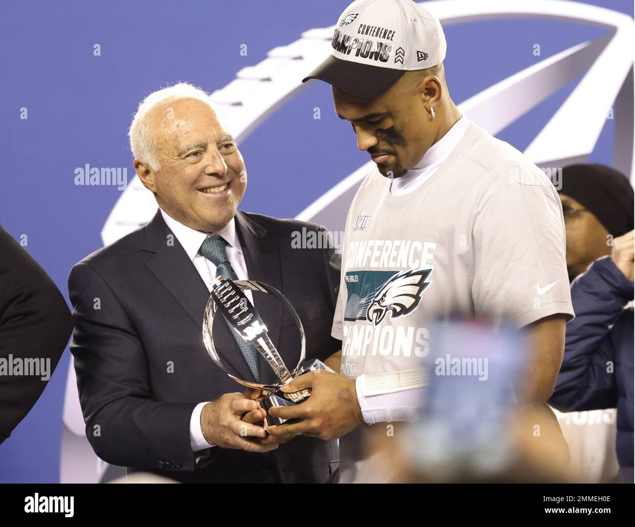 Philadelphia eagles hat hi-res stock photography and images - Alamy