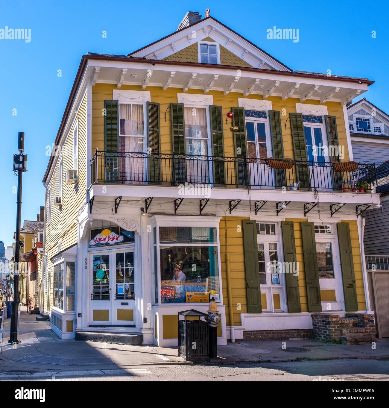 NEW ORLEANS, LA, USA JANUARY 28, 2023 Full view of building that houses Wakin' Bakin