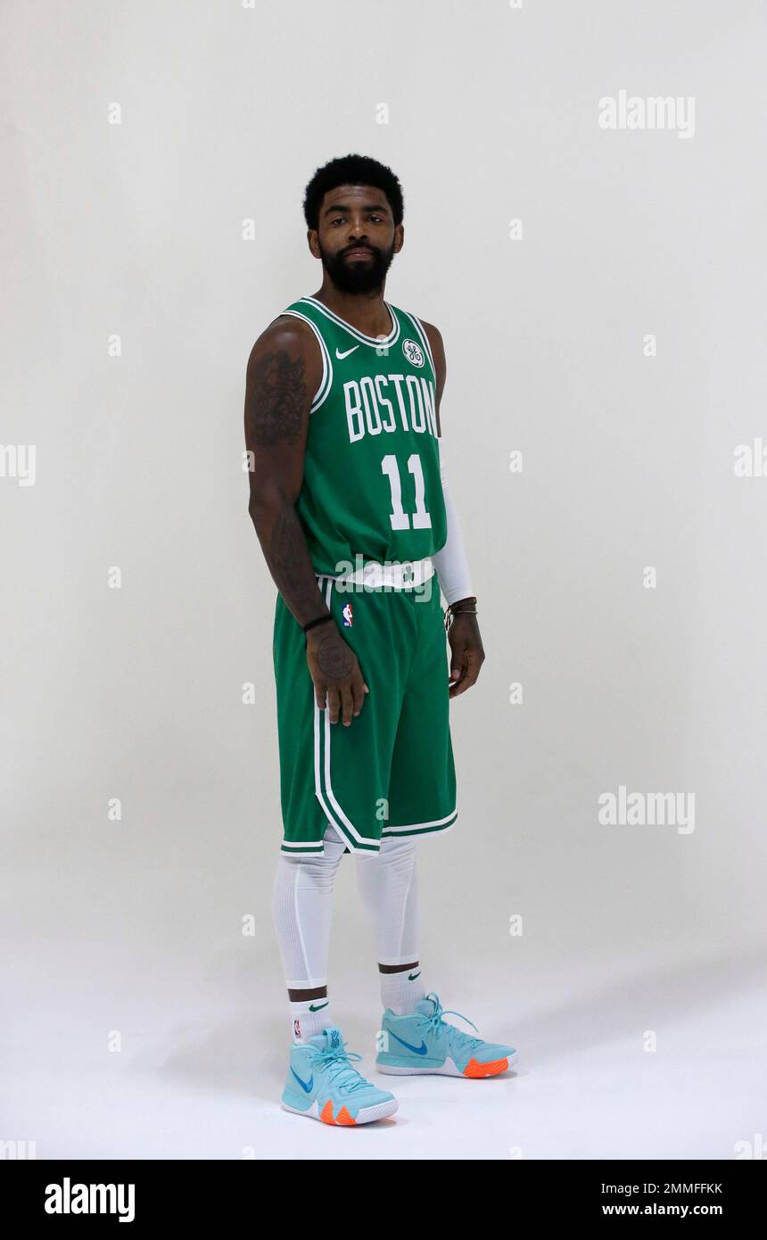 Kyrie 2018 online