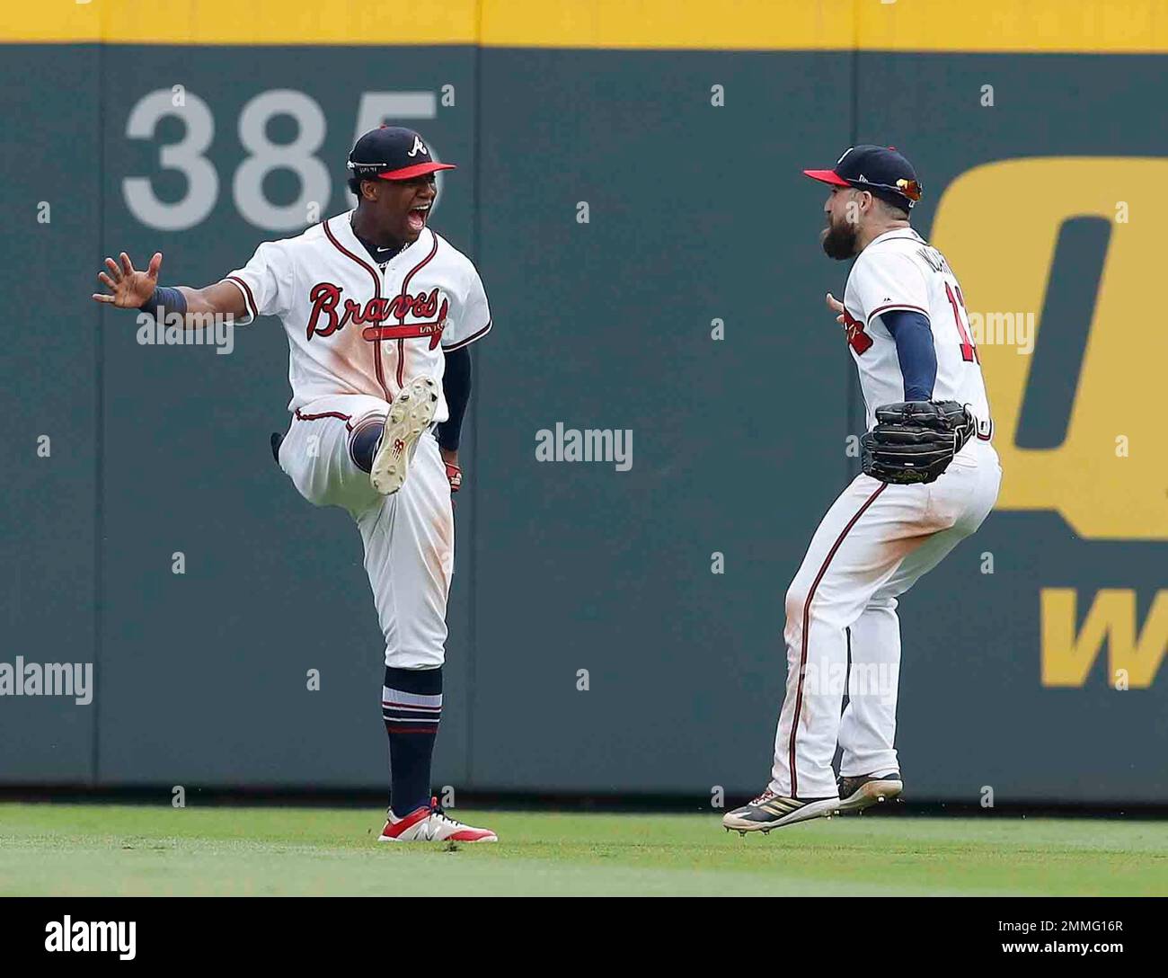 Atlanta Braves clinch NL East with 5-3 win over the Phillies