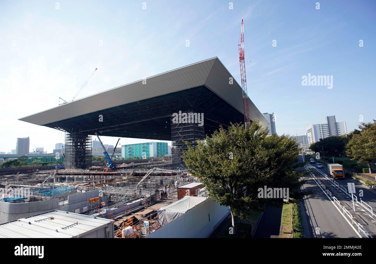 The Aquatics venue for the Tokyo 2020 Olympics is shown under ...