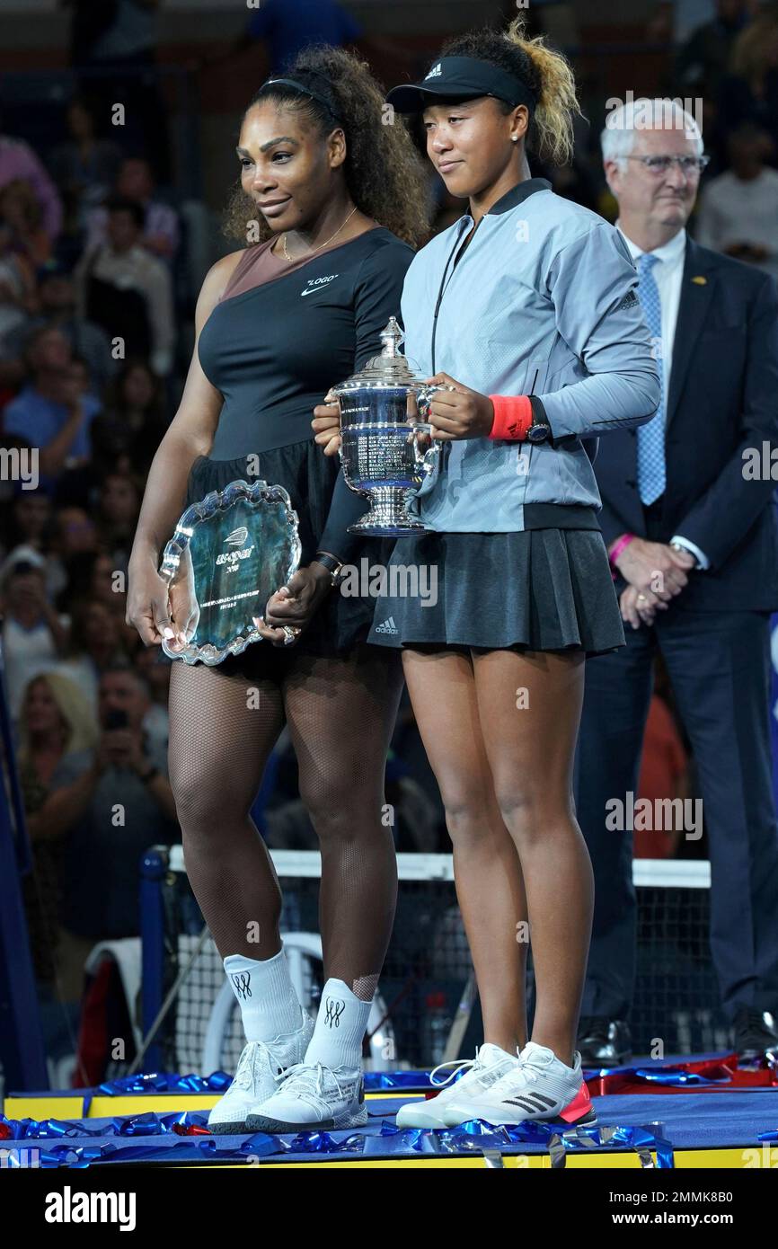 Serena Williams, left, and Naomi Osaka, of Japan, pose for photos