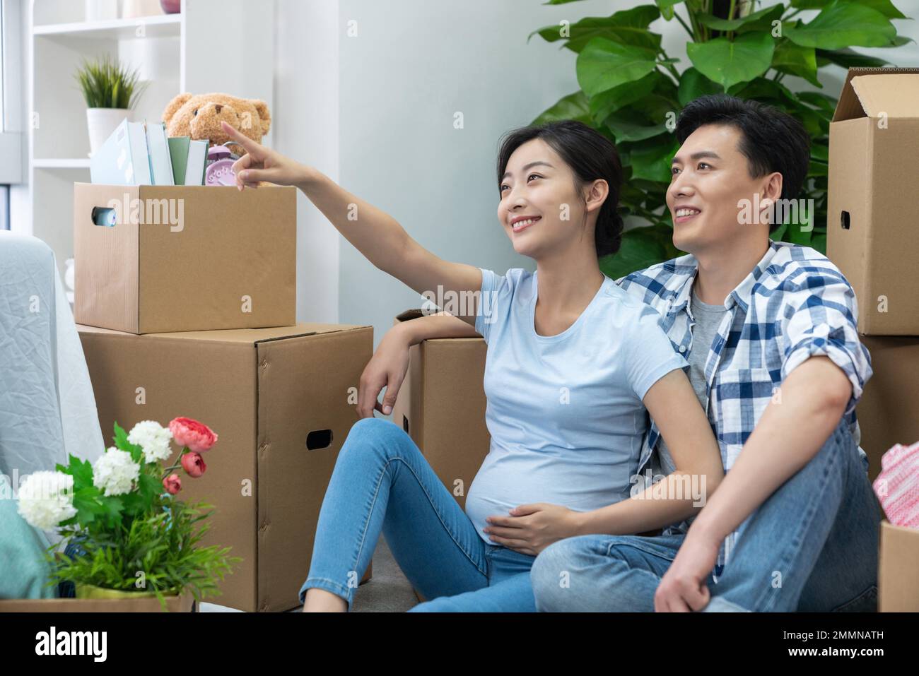 Couple moved hi-res stock photography and images - Alamy