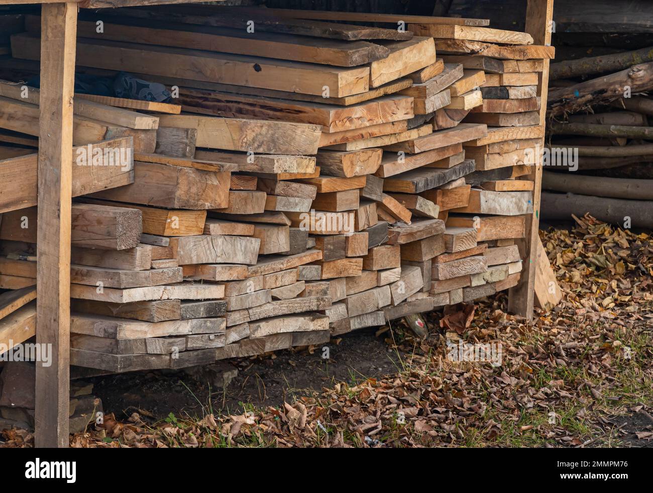 Firewood wood pile stacked triangle hi-res stock photography and images ...