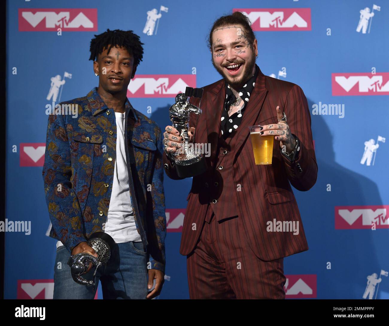 Post Malone Performs ''Rockstar With 21 Savage at 2018 MTV VMAs - XXL