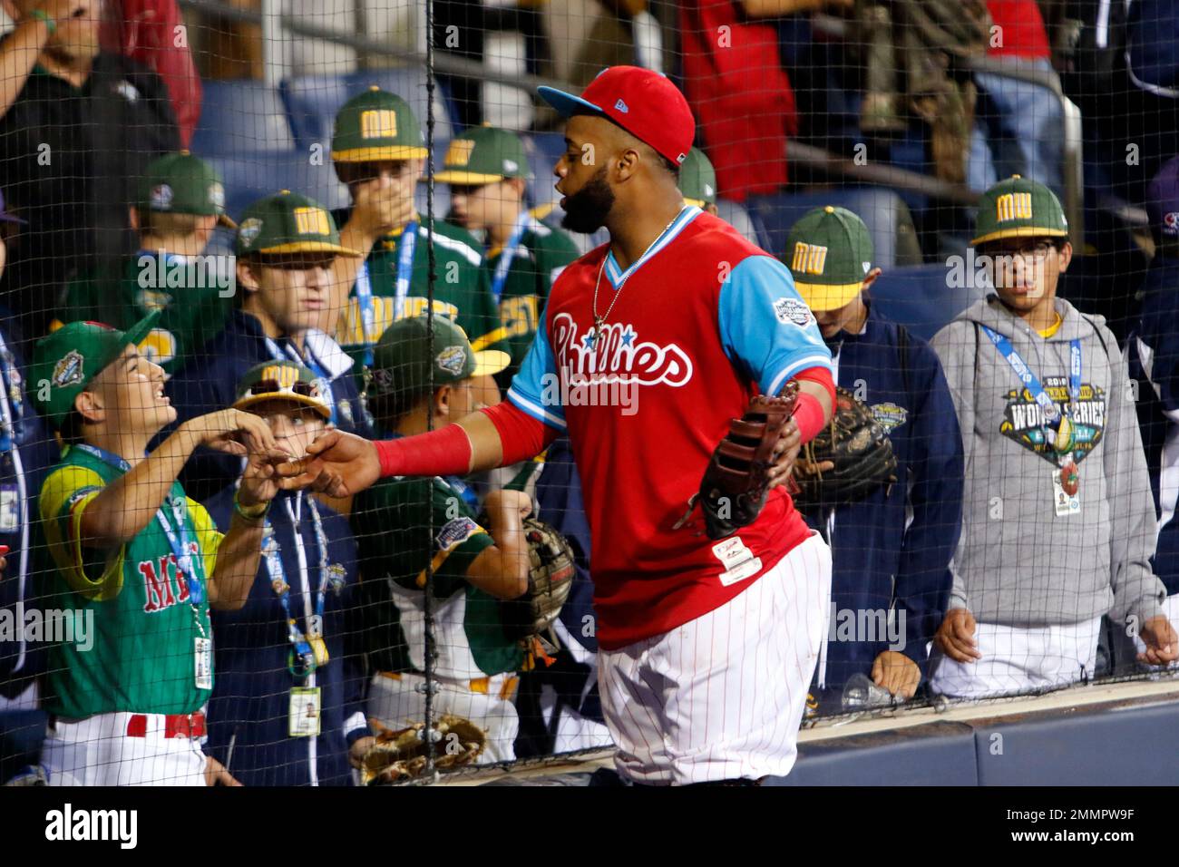 Mets, Phillies play in 2018 Little League Classic 