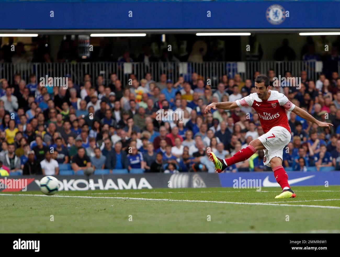 Arsenal's Henrikh Mkhitaryan Stock Photo - Alamy