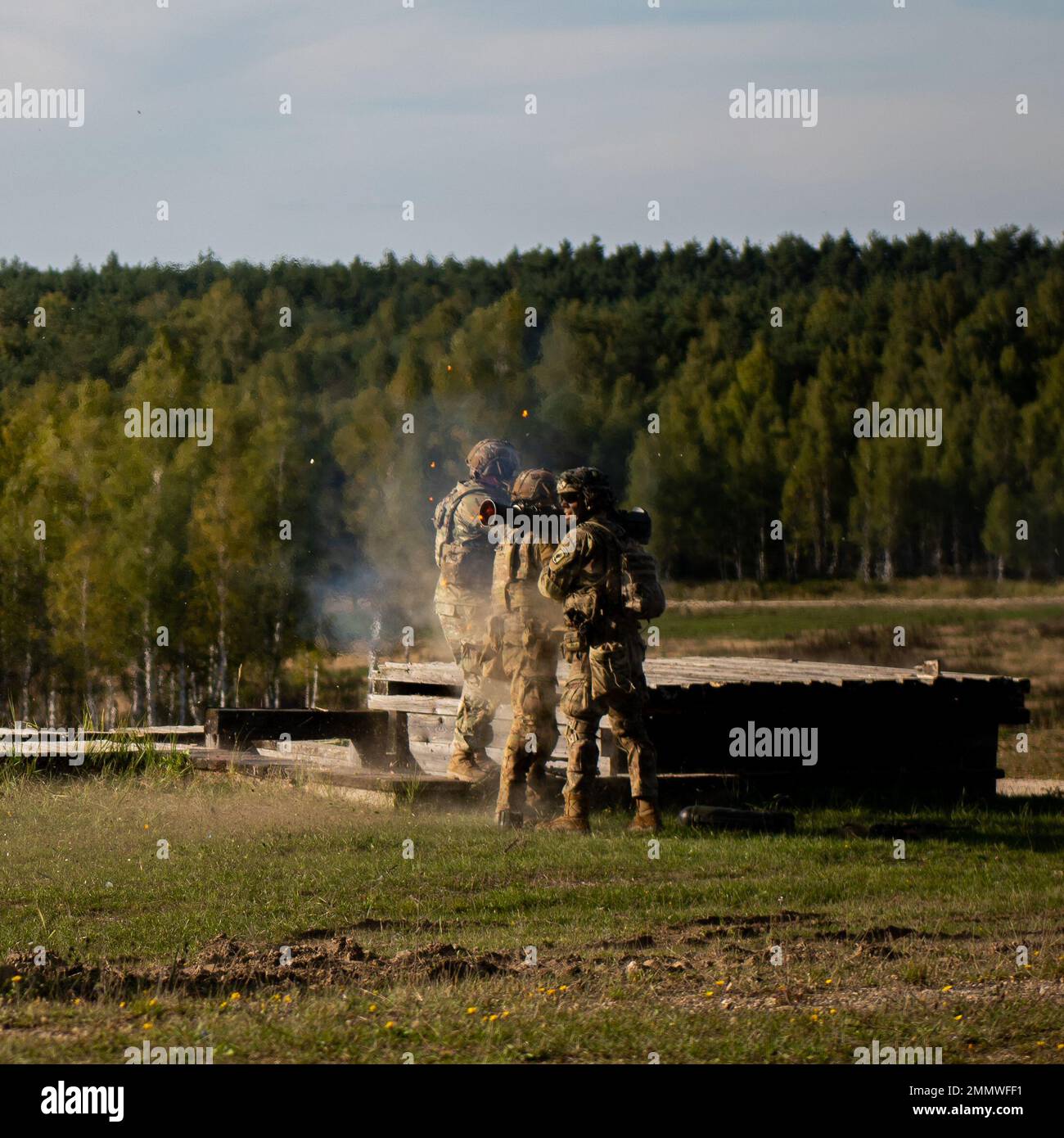 U.S. Army paratroopers assigned to 2nd Battalion, 503rd Parachute ...