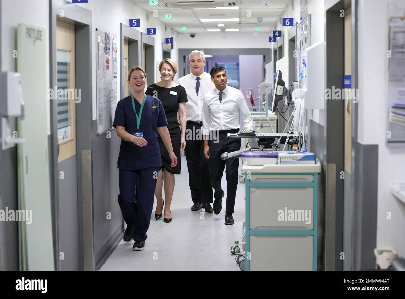 Prime Minister Rishi Sunak (right) with Secretary of State for Health