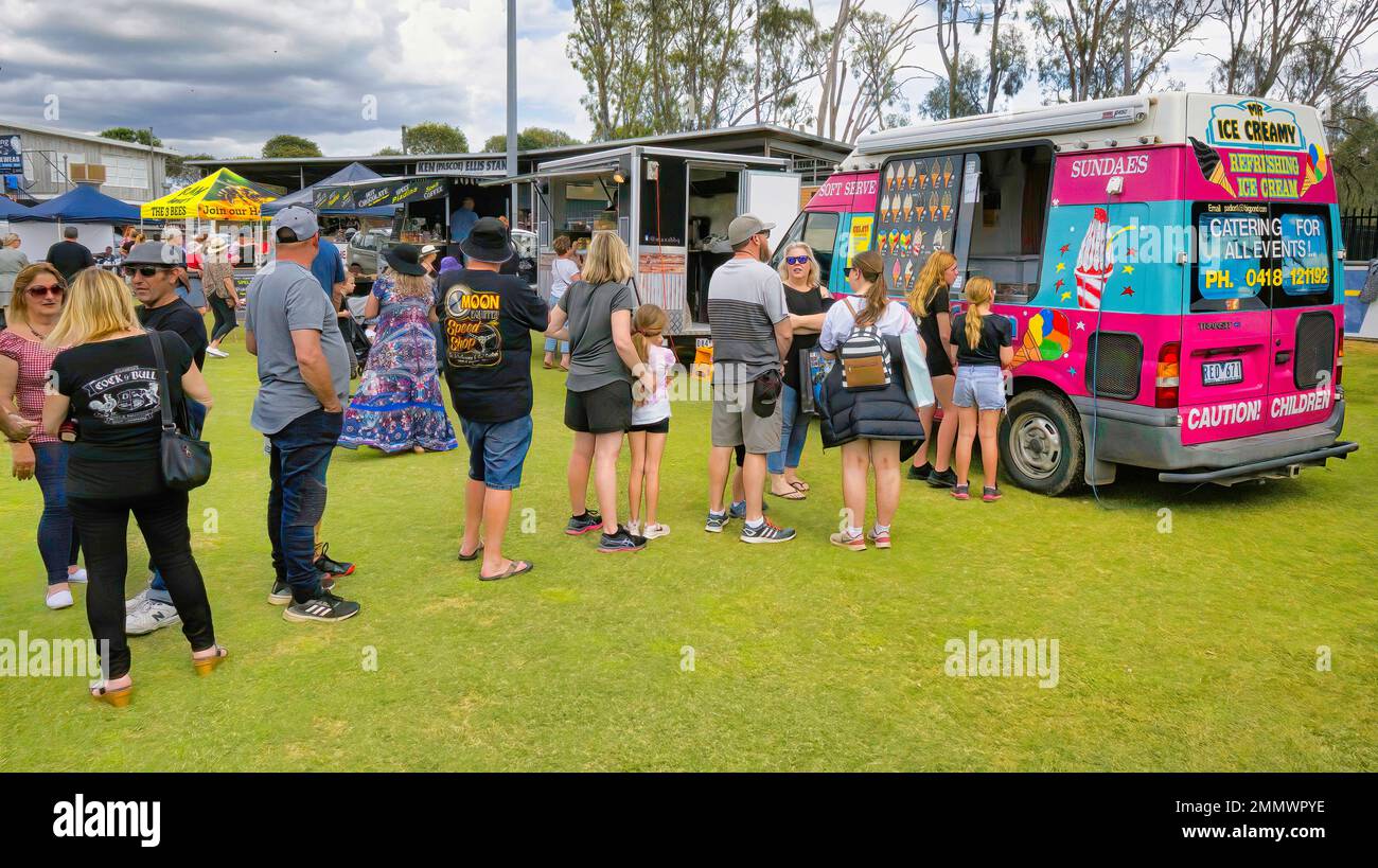 Ice cream van in car hires stock photography and images Alamy