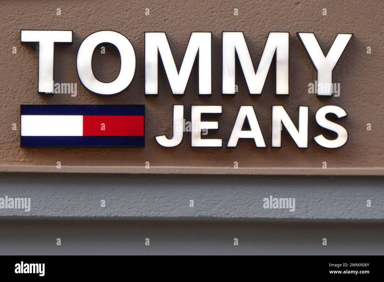 Tommy hilfiger jeans hi-res stock photography and images - Alamy