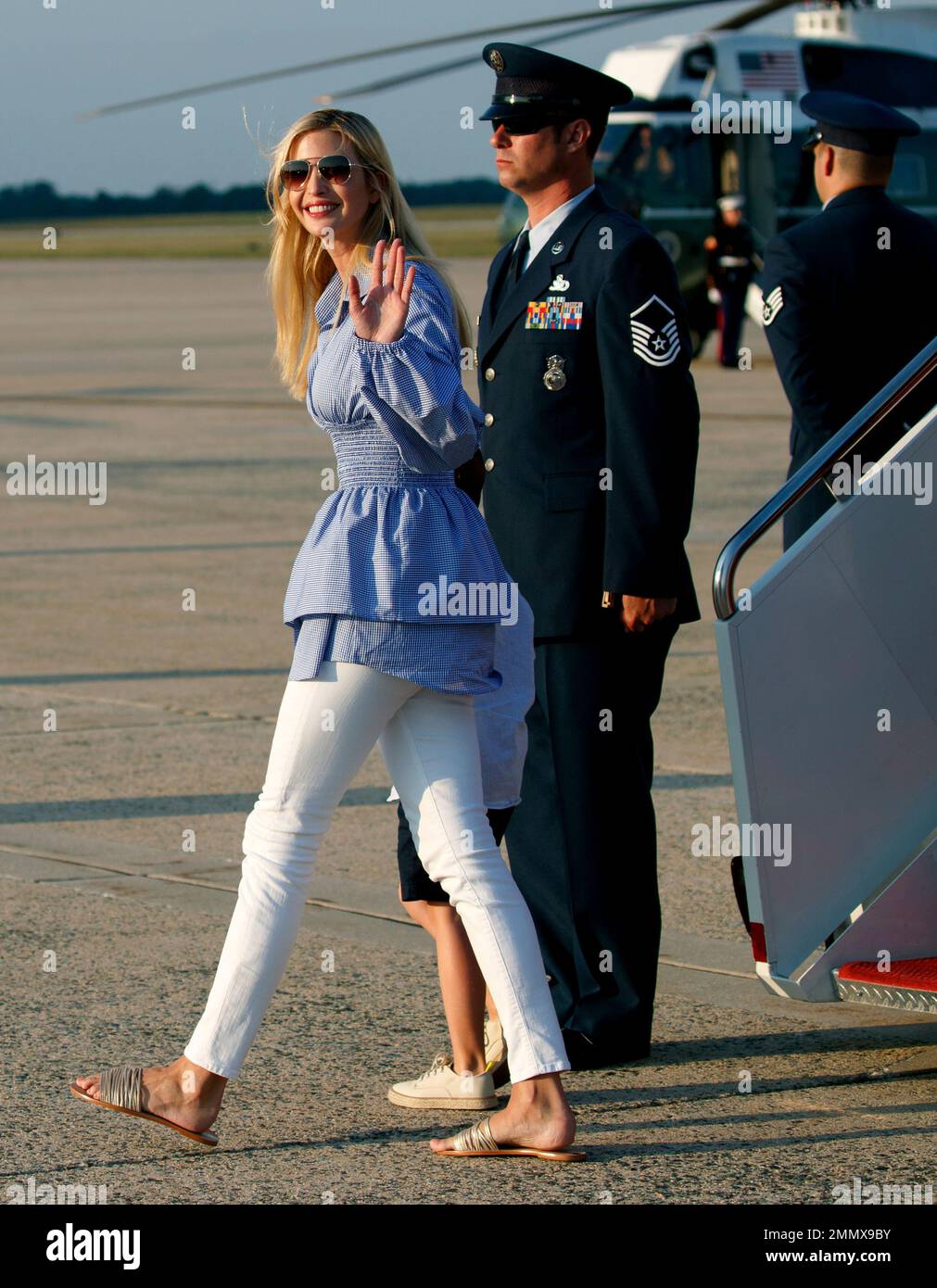 【IVANKA TRUMP】USA ワンピース Beautiful' Ivanka Trump Blows Us All Away After Wearing A