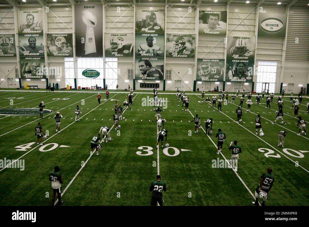 New York Jets players work out during NFL football training camp, Friday,  July 27, 2018, in Florham Park, N.J. (AP Photo/Julio Cortez Stock Photo -  Alamy