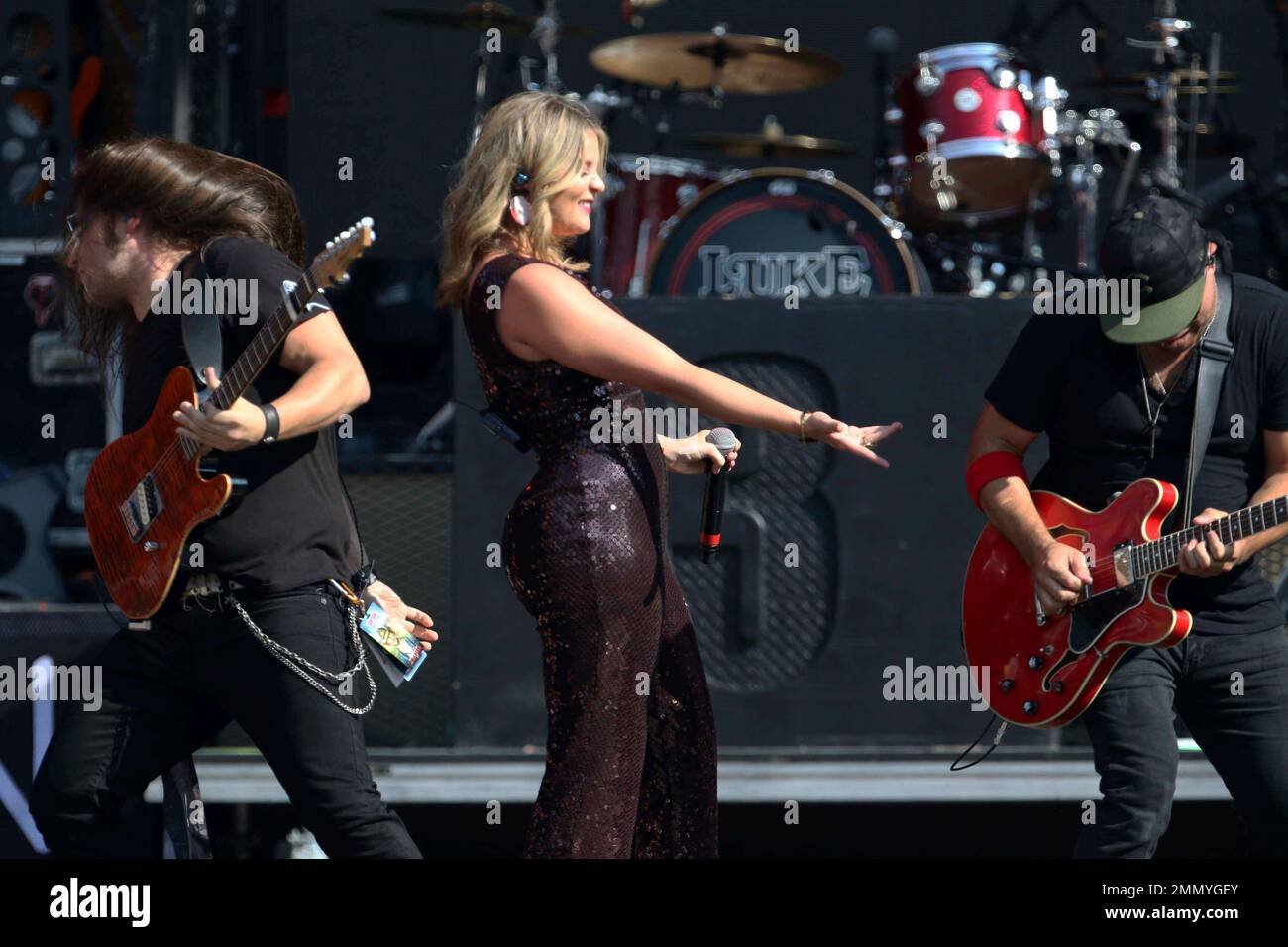 Lauren Alaina performs during the Jason Aldean High Noon Neon Tour