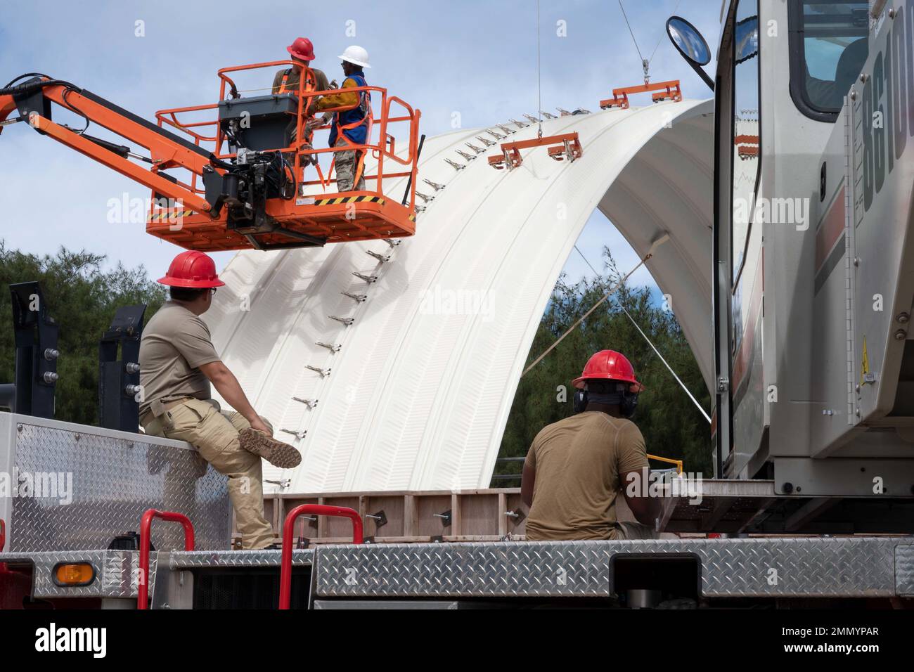 Deployable Engineering Operational panels hi-res stock photography and images - Alamy