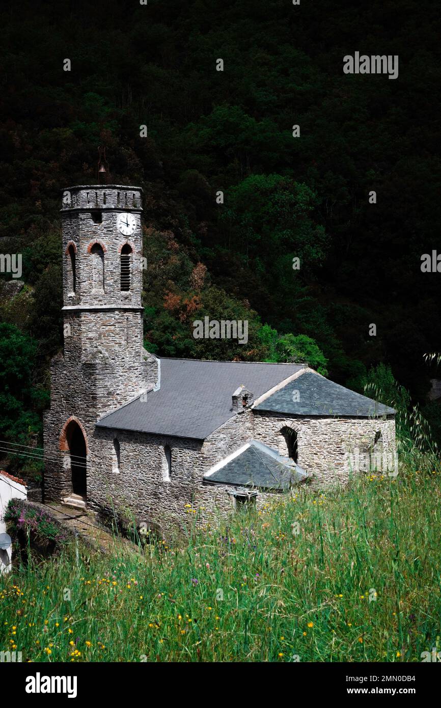 France, Aude, Miraval Cabardes, church of Miraval Cabardes, view of a