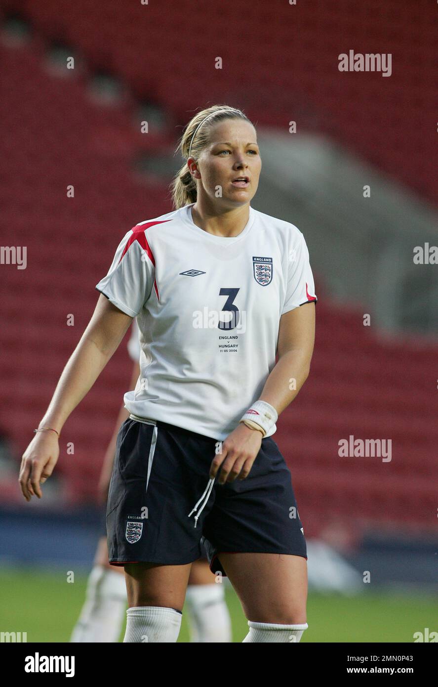 England v Hungary Women's football 2006 World Cup Qualifier  at St Marys stadium Southampton. England's Rachel Unitt in action.  image is bound by Dataco restrictions on how it can be used. EDITORIAL USE ONLY No use with unauthorised audio, video, data, fixture lists, club/league logos or “live” services. Online in-match use limited to 120 images, no video emulation. No use in betting, games or single club/league/player publications Stock Photo