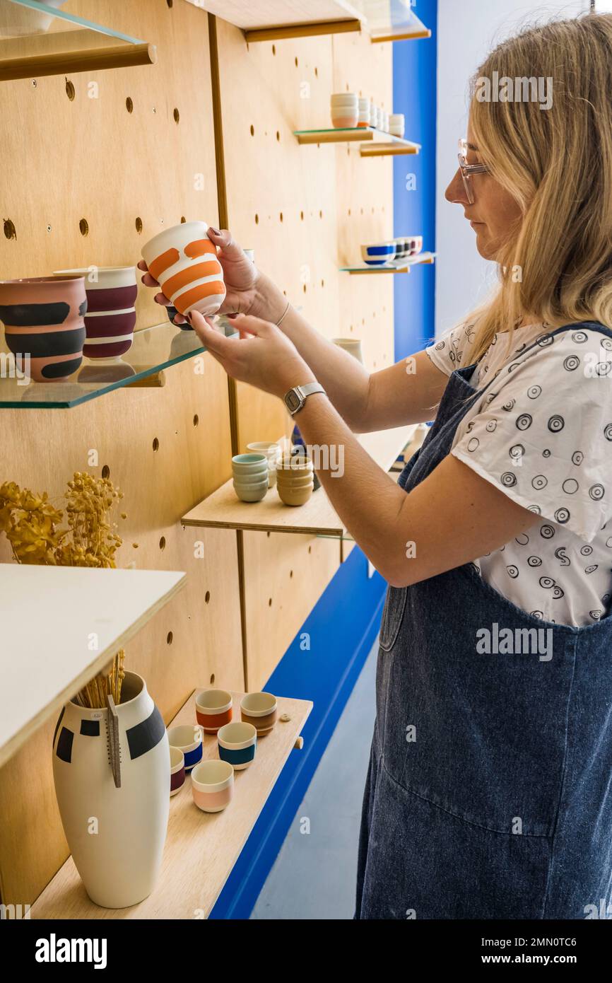 France, Alpes-Maritimes, Vallauris, ceramist Maureen Stengel-Guillot from the MSG Céramique workshop Stock Photo