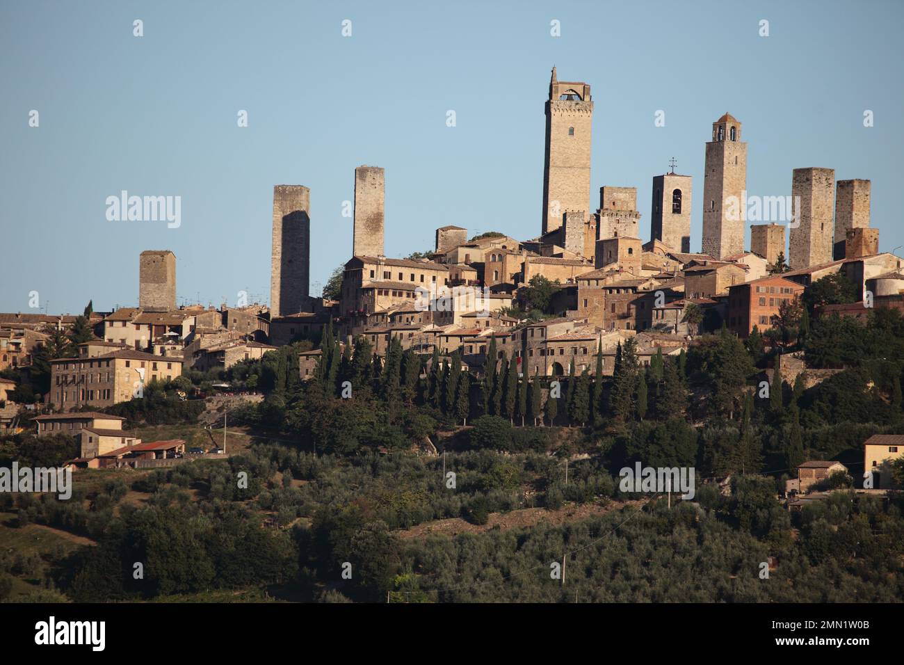 Walled medieval hill tower town hi-res stock photography and images - Alamy