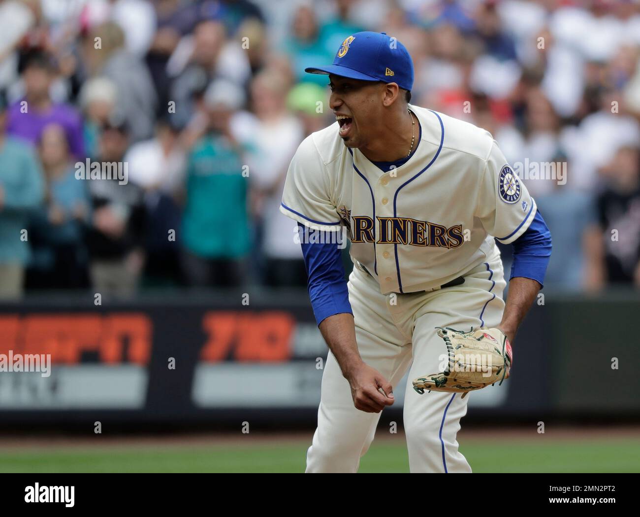 Seattle Mariners closing pitcher Edwin Diaz reacts during a