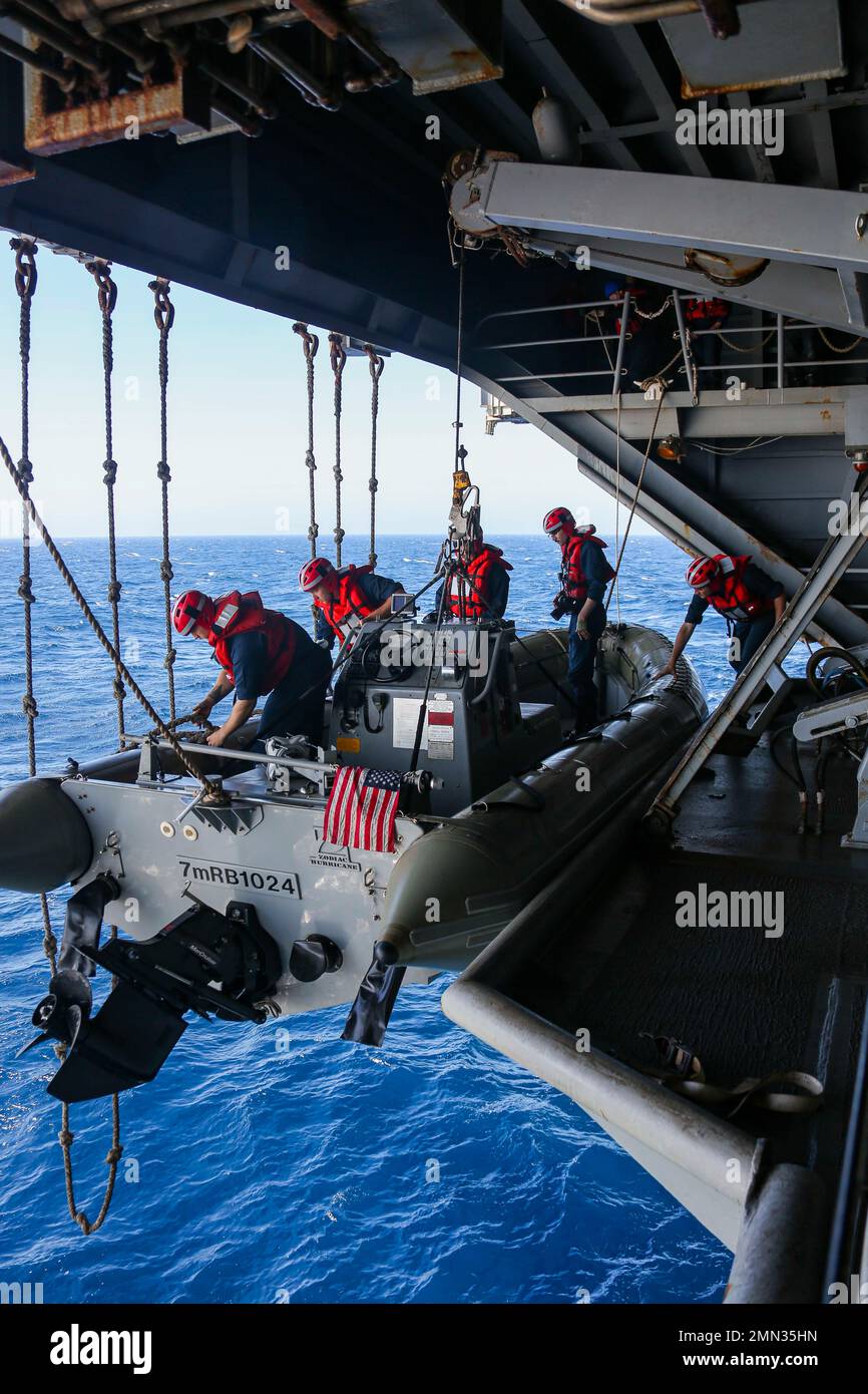 220926-N-VI910-1097 PACIFIC OCEAN (Sept. 26, 2022) Sailors enter a ...