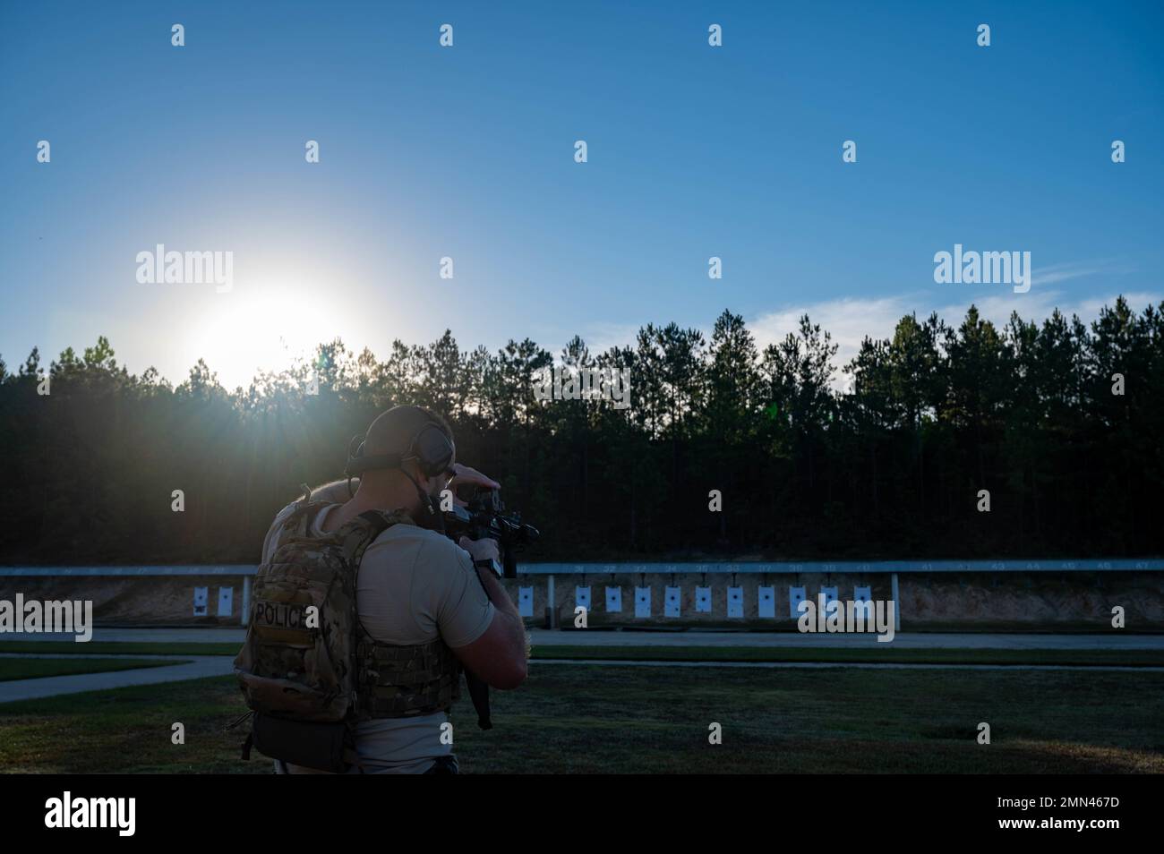 Fbi special weapons and tactics hi-res stock photography and images - Alamy