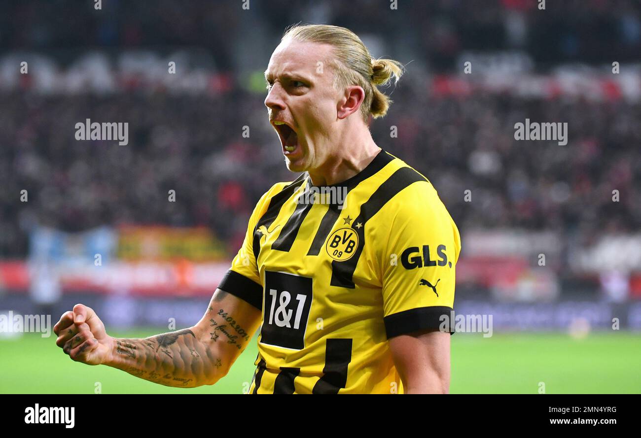 Bundesliga, BayArena Leverkusen; Bayer Leverkusen vs Borussia Dortmund;  Marius Wolf (BVB) celebrates Stock Photo - Alamy