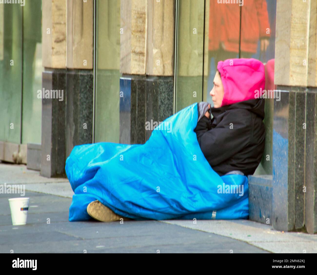 Glasgow, Scotland, UK 29tht January, 2023. UK Weather:   Cold and wet saw sunny style mile on the shopping. Capital of Scotland that is Buchanan street with rich pickings for the unfortunate. Credit Gerard Ferry/Alamy Live News Stock Photo