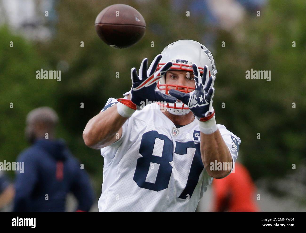 New England Patriots tight end Rob Gronkowski catches the ball during an  NFL football minicamp practice, Tuesday, June 5, 2018, in Foxborough, Mass.  (AP Photo/Steven Senne Stock Photo - Alamy