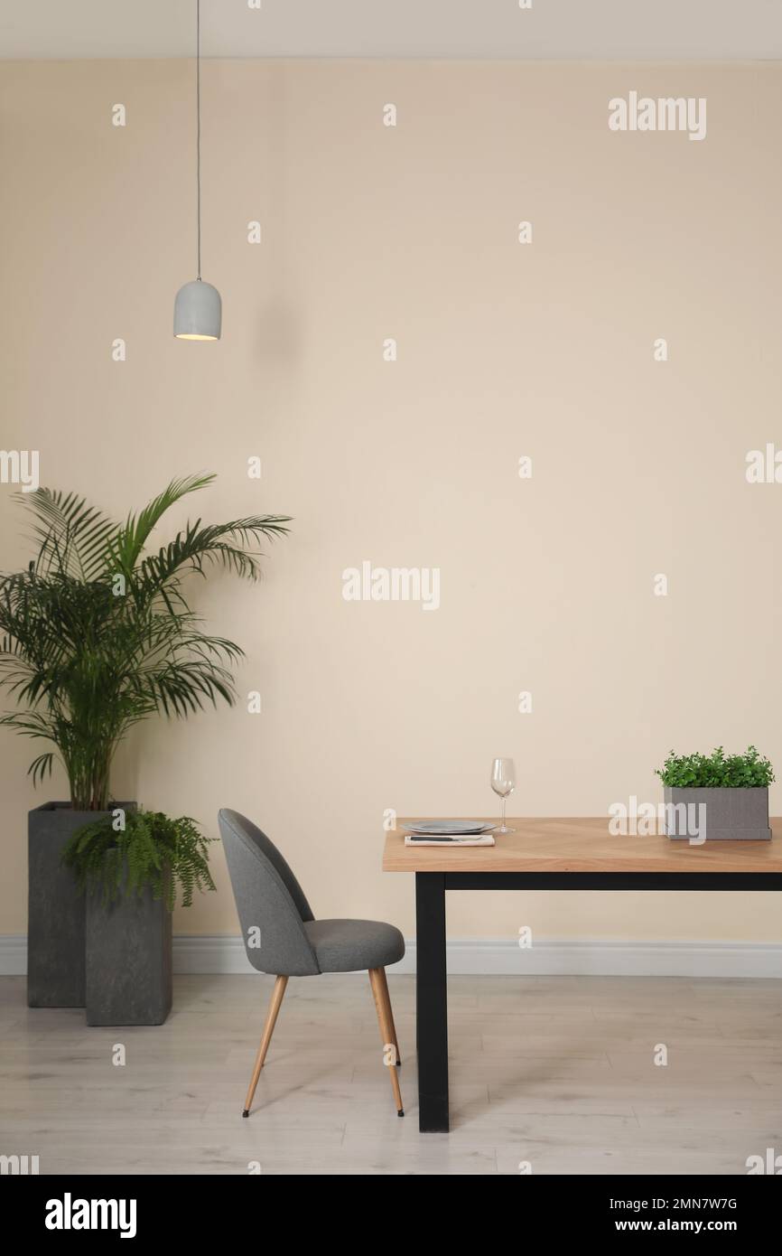 Modern dining room interior with stylish furniture Stock Photo - Alamy