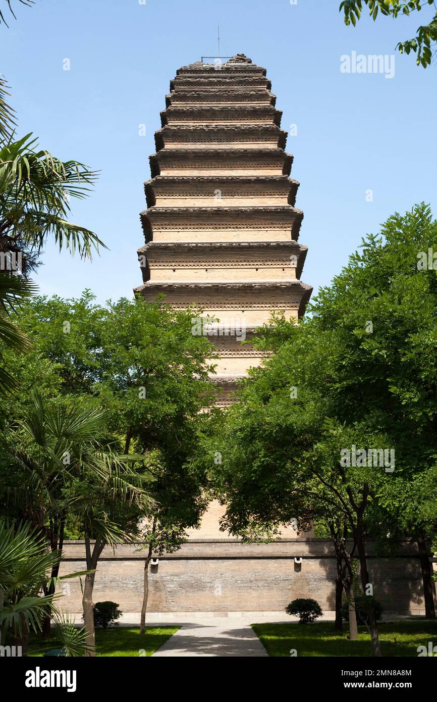 The Small Wild Goose Pagoda AKA Little Wild Goose Pagoda, situated in the Jianfu temple, with its earthquake damaged and time worn brickwork, Close to the Daci'en Temple grounds and park complex. Xian, PRC China. (125) Stock Photo