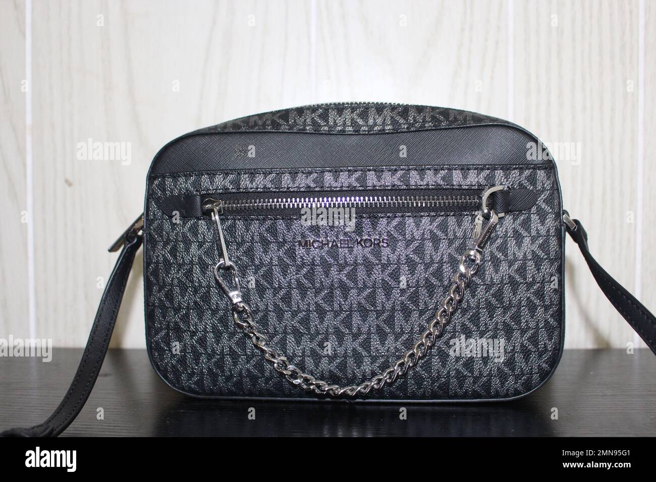 Original Michael Kors Bag, Luxury, Bags & Wallets on Carousell