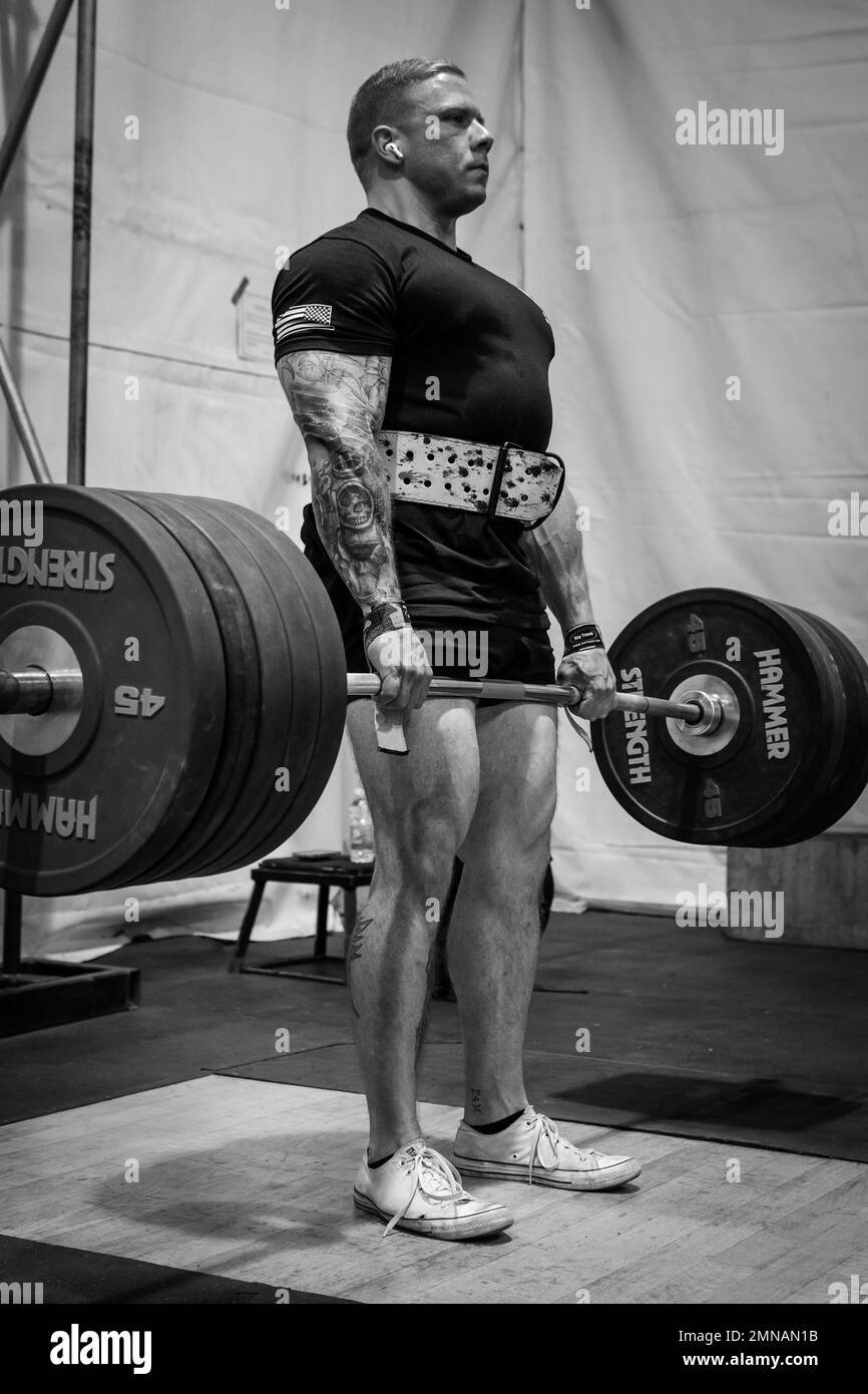 Powerlifter Physique