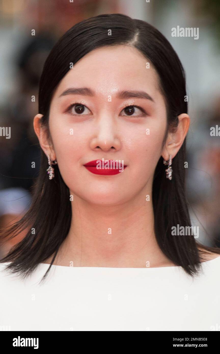 Jong-seo Jeon poses for photographers upon arrival at the premiere of ...