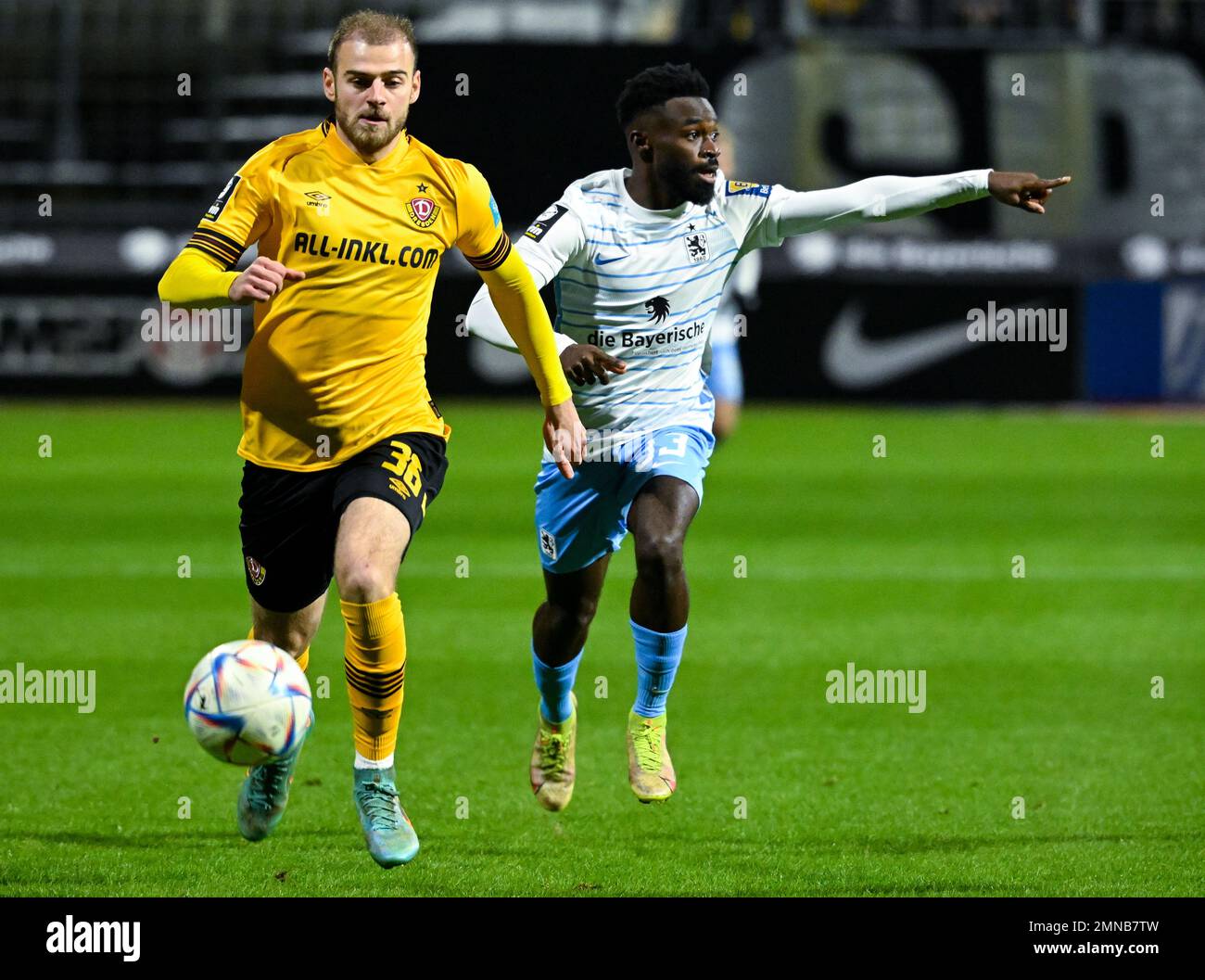 Munich, Germany. 30th Jan, 2023. Soccer: 3rd league, TSV 1860 Munich - Dynamo  Dresden, Matchday 20, Stadion an der Grünwalder Straße. The players of  Munich cheer about the goal for 1:0. Credit