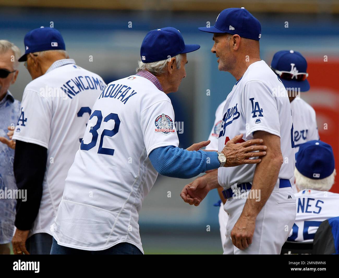 Kirk Gibson Throws Out First Pitch At Dodgers Opening Day (VIDEO