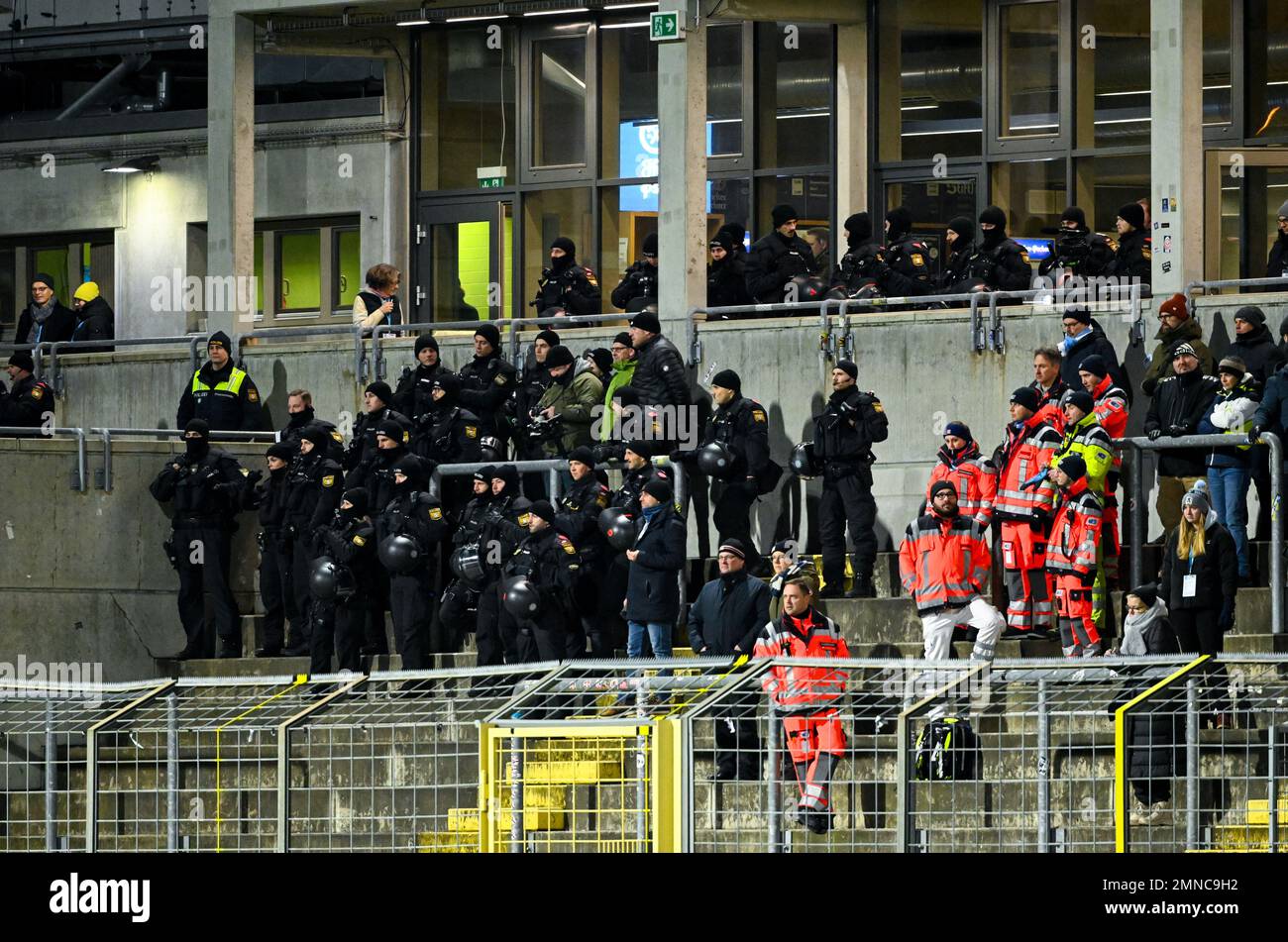 Munich, Germany. 30th Jan, 2023. Soccer: 3rd league, TSV 1860 Munich - Dynamo  Dresden, Matchday 20, Stadion an der Grünwalder Straße. The players of  Munich cheer about the goal for 1:0. Credit